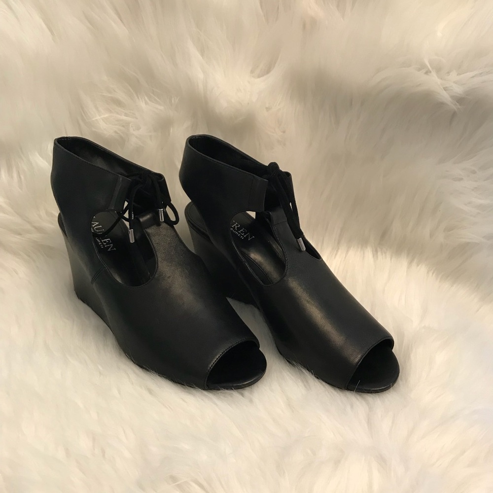 Ralph Lauren Alayna Pump “Retail 100$” - Picture 1 of 7